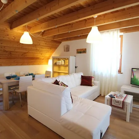 Ski-to-door Pistenblick Апартаменти