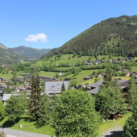 Ski-to-door Pistenblick * Bad Kleinkirchheim