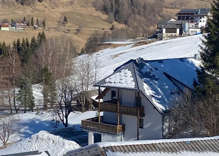 Ski-to-door Pistenblick Apartment *