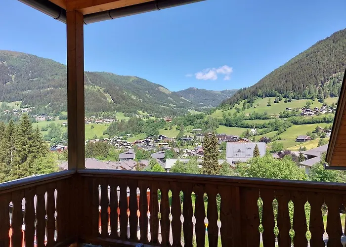 Ski-to-door Pistenblick Apartment *